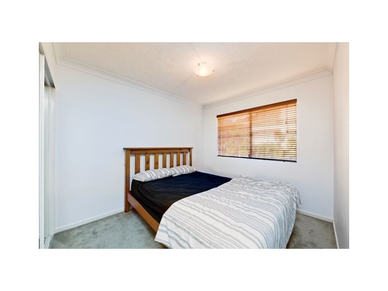 8/98 Pembroke Road, Coorparoo QLD 4151