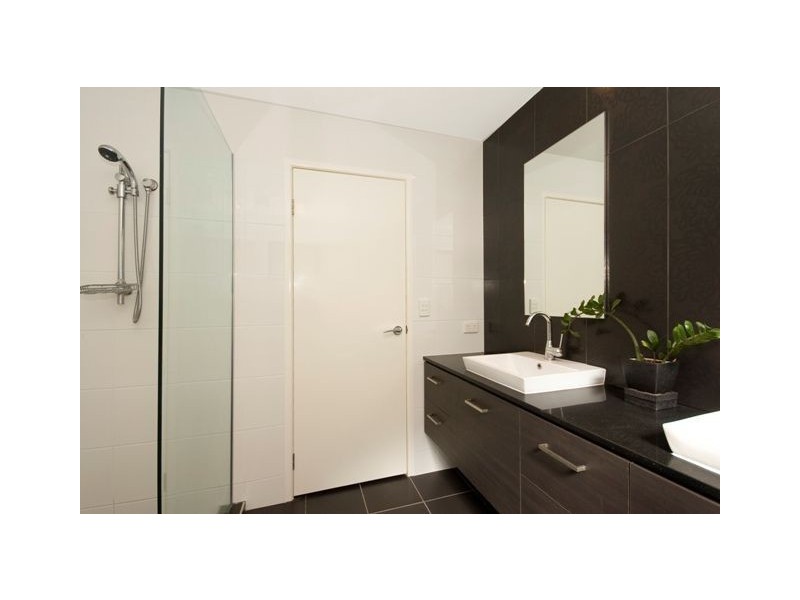 122 Cracknell Road, Tarragindi QLD 4121