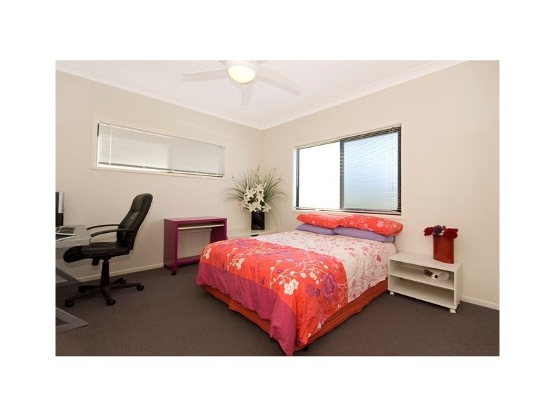 122 Cracknell Road, Tarragindi QLD 4121