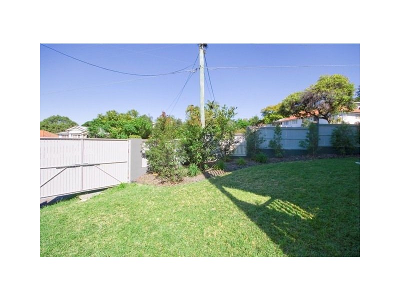 122 Cracknell Road, Tarragindi QLD 4121