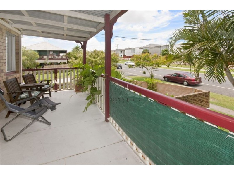 132 Barrack Road, Cannon Hill QLD 4170
