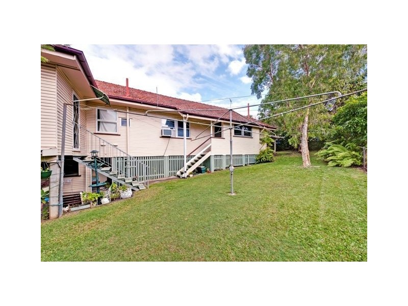 8 Arrowsmith Street, Camp Hill QLD 4152