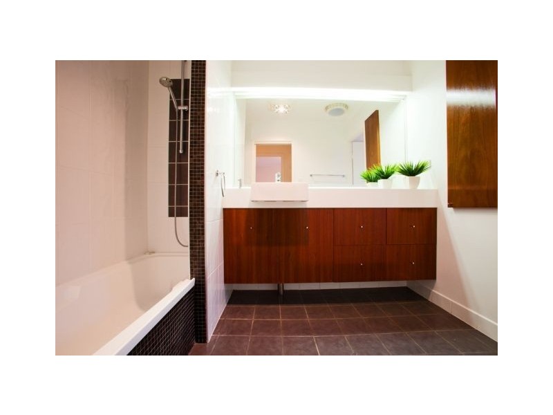 5 Dodwell Street, Holland Park West QLD 4121