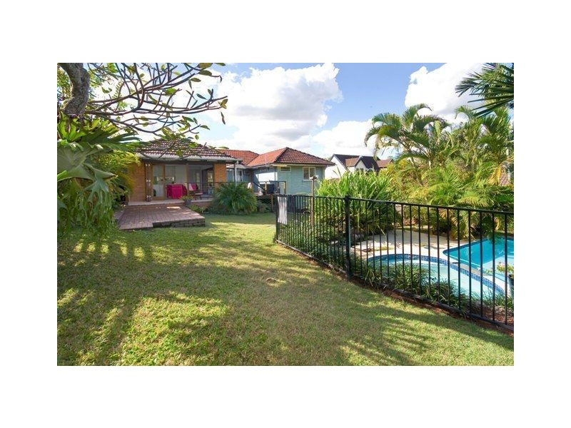 67 Beresford Terrace, Coorparoo QLD 4151