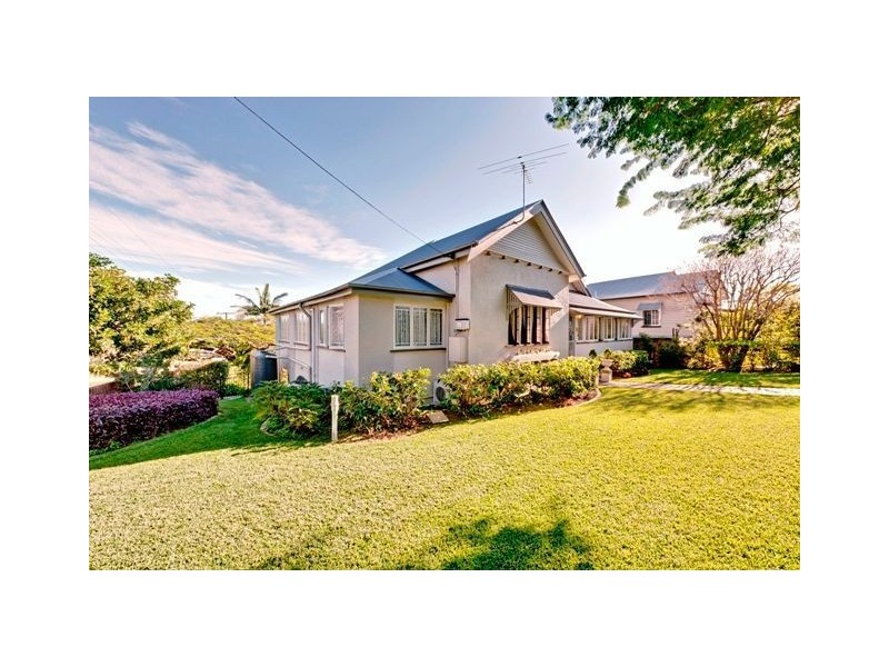 421 Upper Cornwall Street (access via Douglas St), Coorparoo QLD 4151
