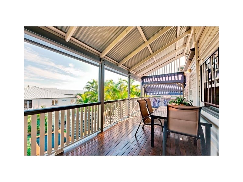 421 Upper Cornwall Street (access via Douglas St), Coorparoo QLD 4151