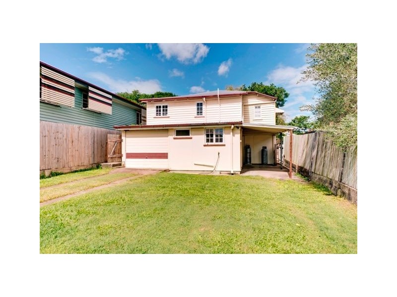 26 Halland Terrace, Camp Hill QLD 4152
