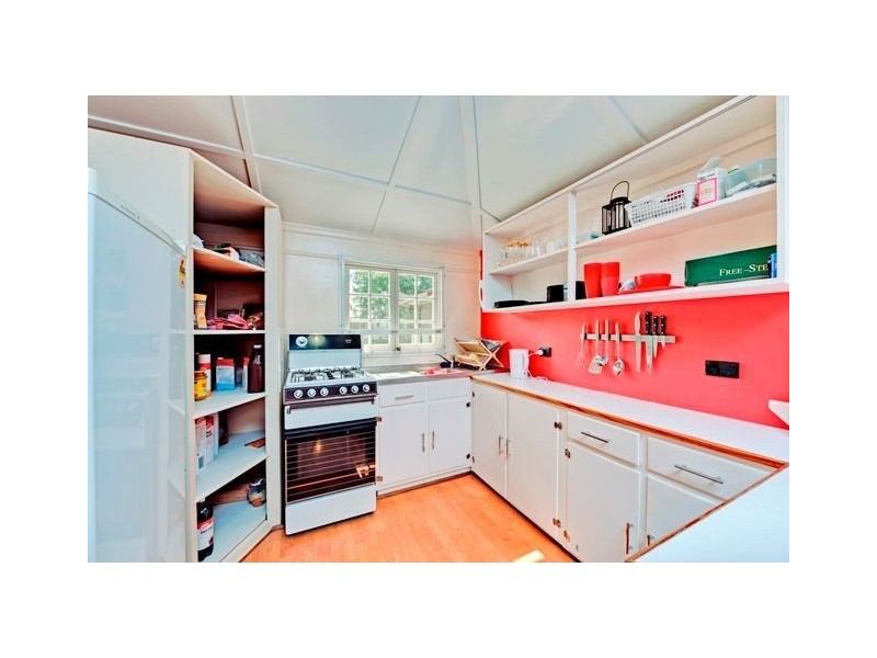 26 Halland Terrace, Camp Hill QLD 4152