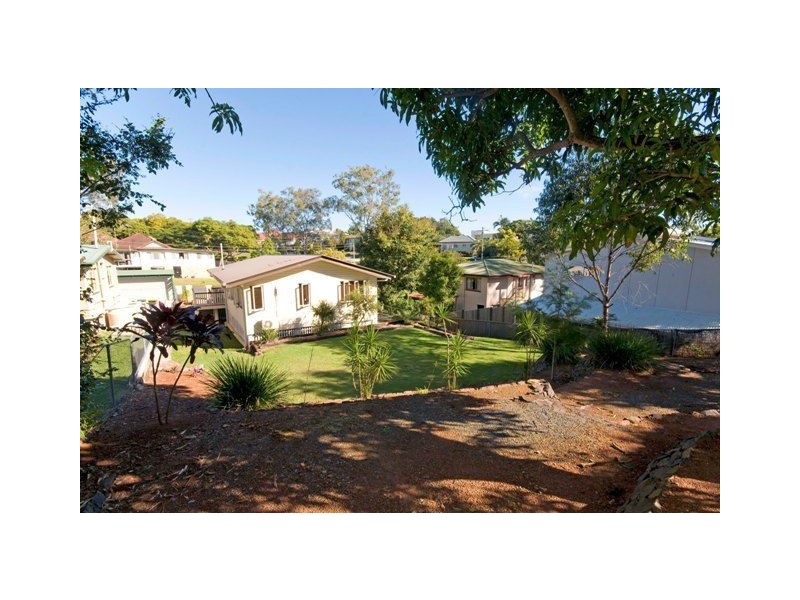 8 Doyle Street, Coorparoo QLD 4151