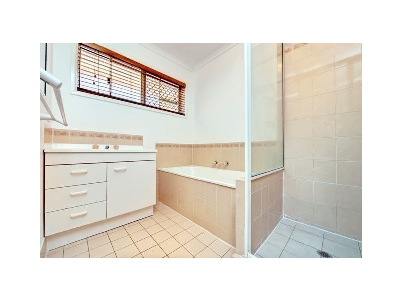 27 Hansen Street, Moorooka QLD 4105