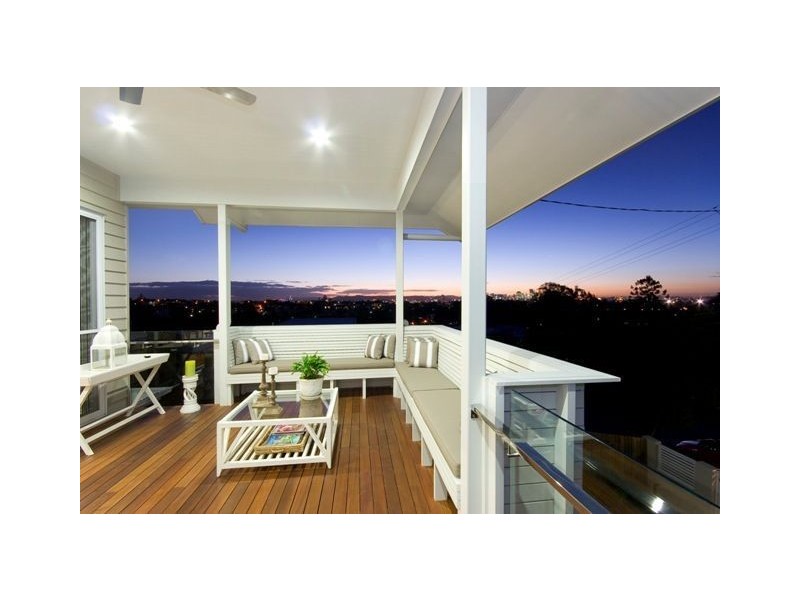 25 Newman Avenue, Camp Hill QLD 4152