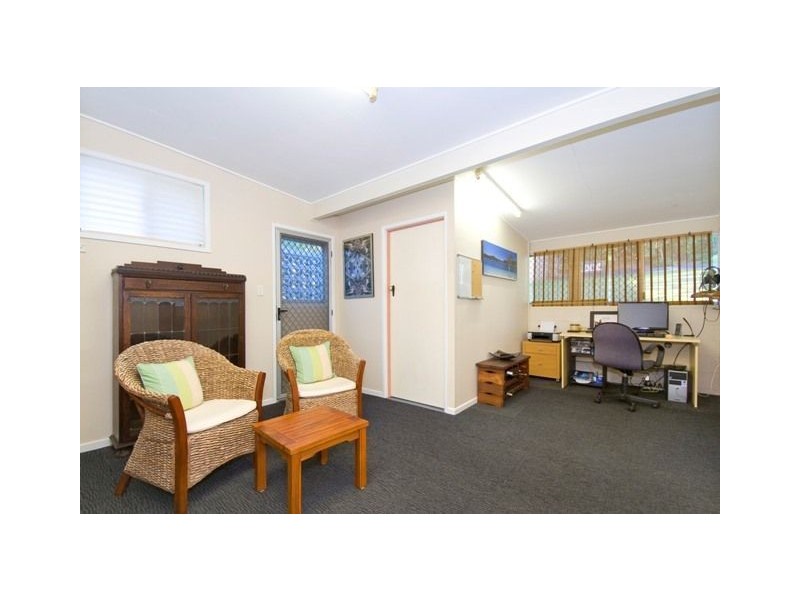 32 Wills Street, Coorparoo QLD 4151