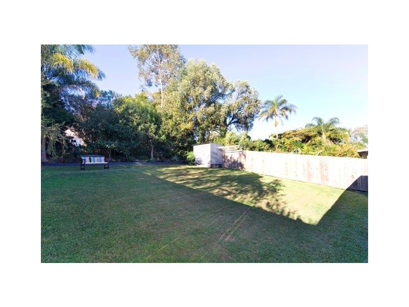 32 Wills Street, Coorparoo QLD 4151