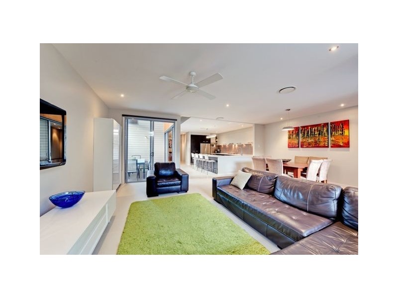 21 Raven Street, Camp Hill QLD 4152