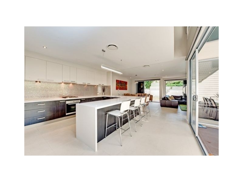 21 Raven Street, Camp Hill QLD 4152