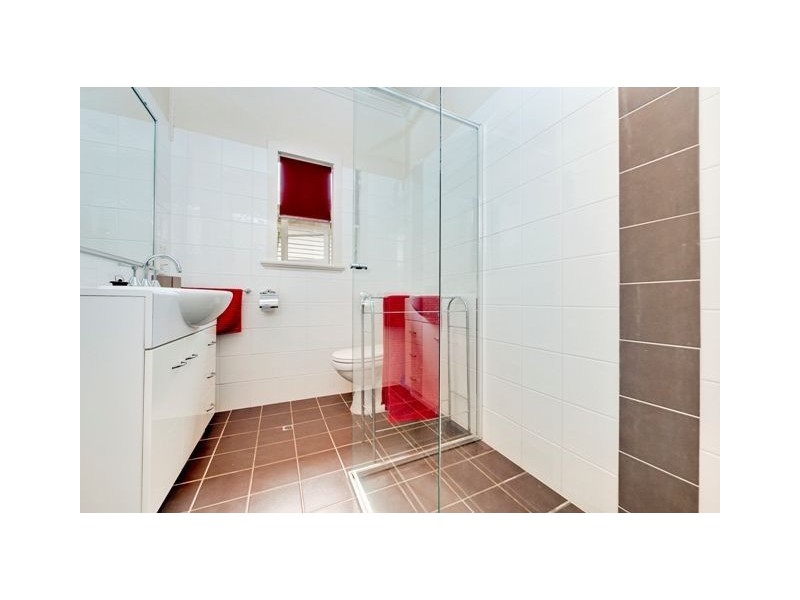 2 Prout Street, Camp Hill QLD 4152