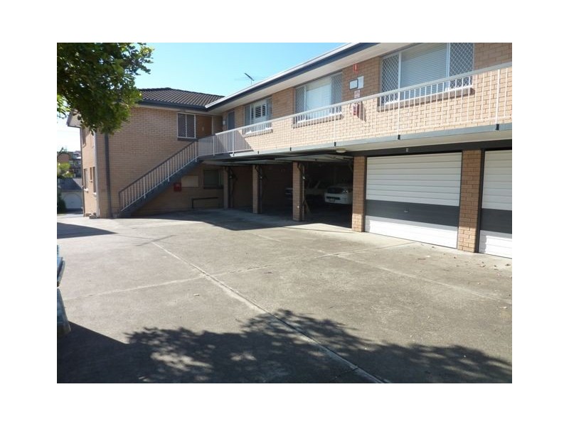 2/21 Wellington Street, Coorparoo QLD 4151