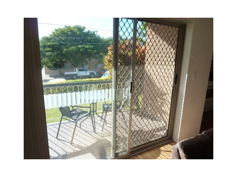 2/21 Wellington Street, Coorparoo QLD 4151