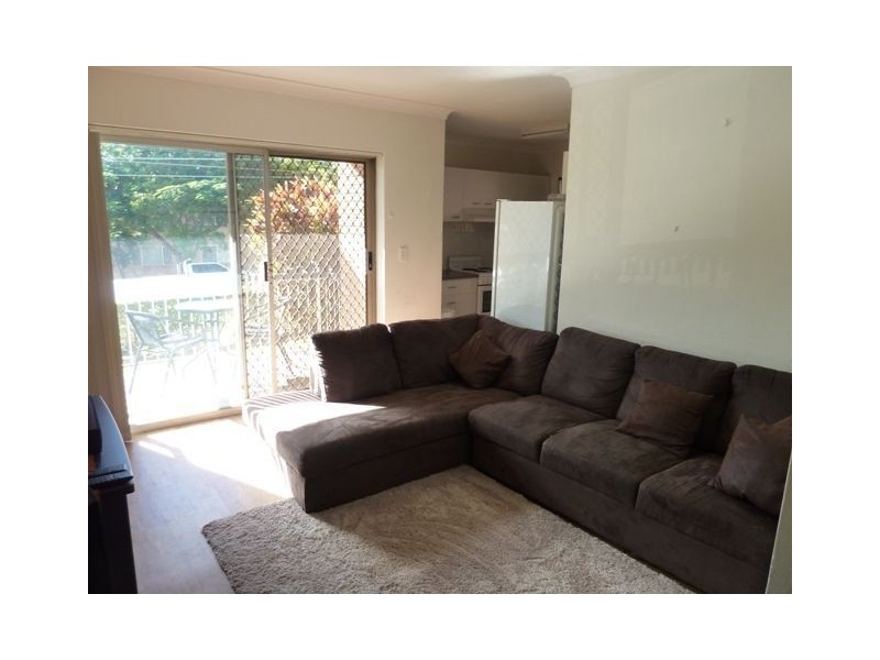 2/21 Wellington Street, Coorparoo QLD 4151