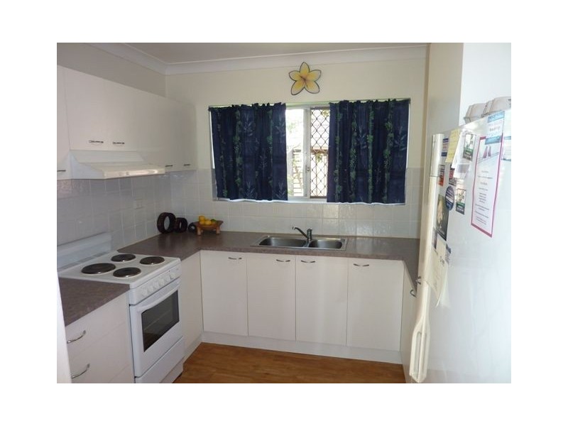 2/21 Wellington Street, Coorparoo QLD 4151