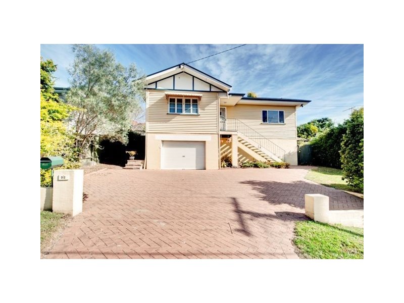 95 Boundary Road, Camp Hill QLD 4152