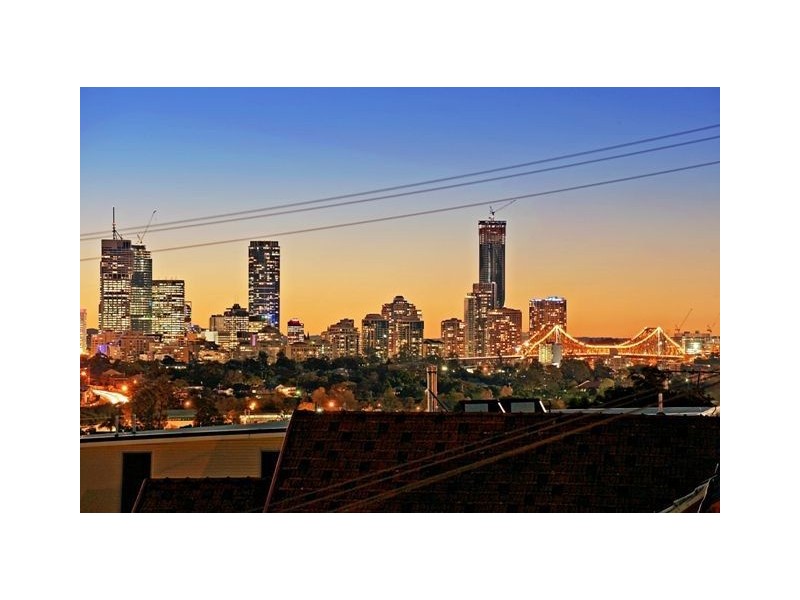 9/223 Cavendish Road, Coorparoo QLD 4151