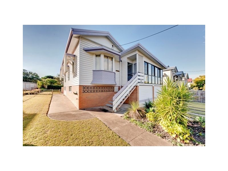 64 Armstrong Road, Cannon Hill QLD 4170