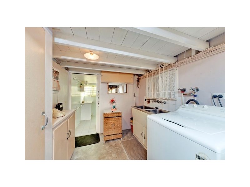 64 Armstrong Road, Cannon Hill QLD 4170