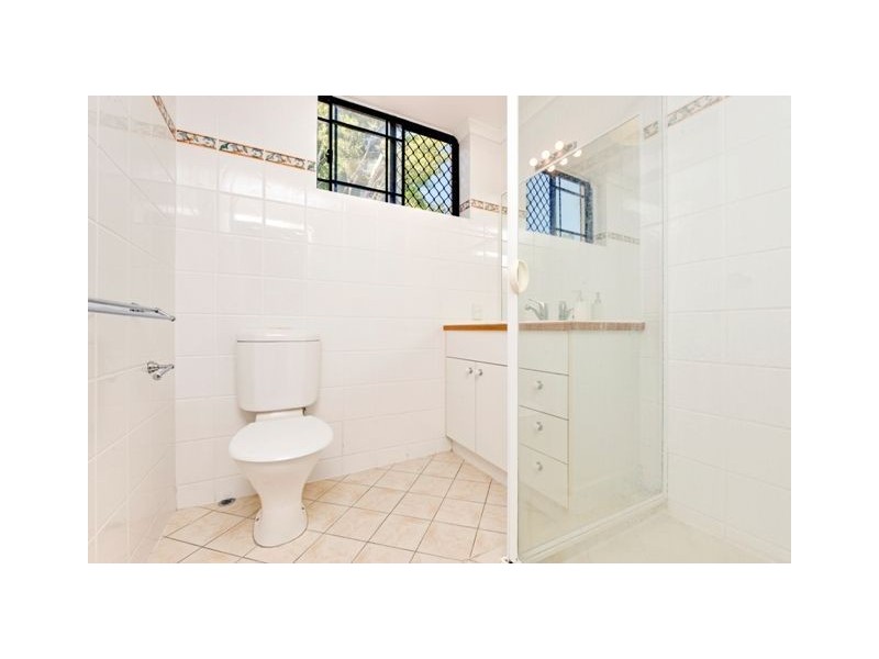 8/5 View Street, Coorparoo QLD 4151