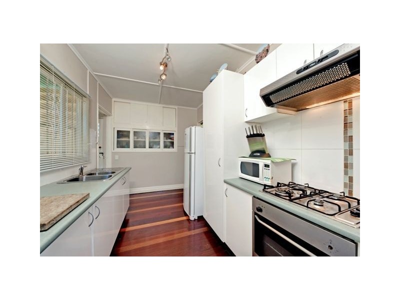 68 Arrol Street, Camp Hill QLD 4152