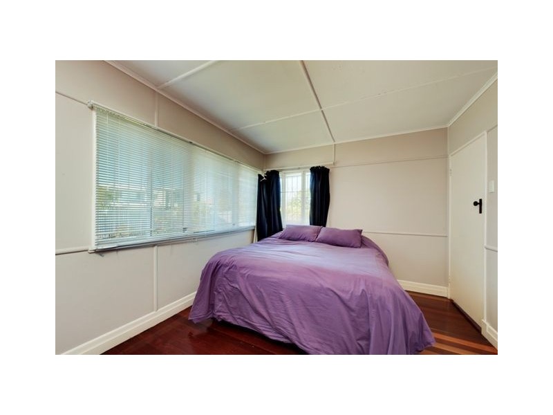 68 Arrol Street, Camp Hill QLD 4152