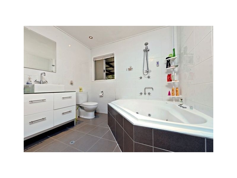 110 Dunbar Street, Mount Gravatt East QLD 4122