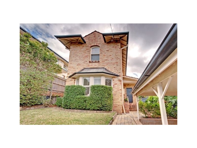 10 Barradine Street, Greenslopes QLD 4120