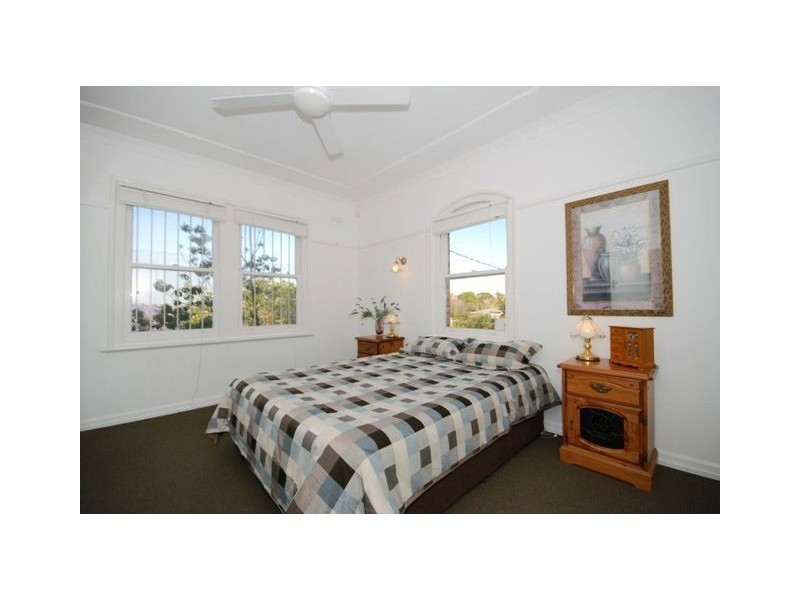 10 Barradine Street, Greenslopes QLD 4120