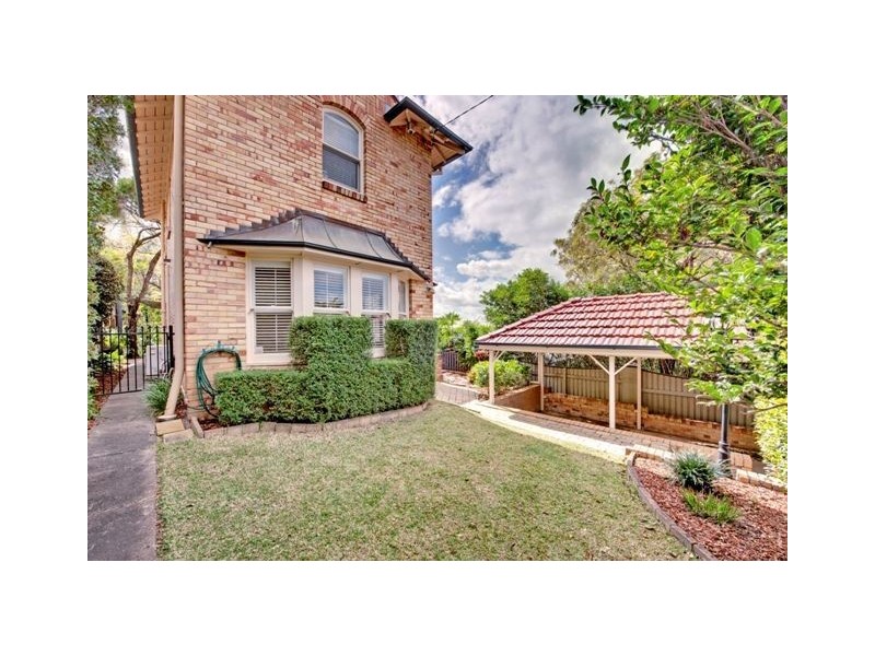 10 Barradine Street, Greenslopes QLD 4120