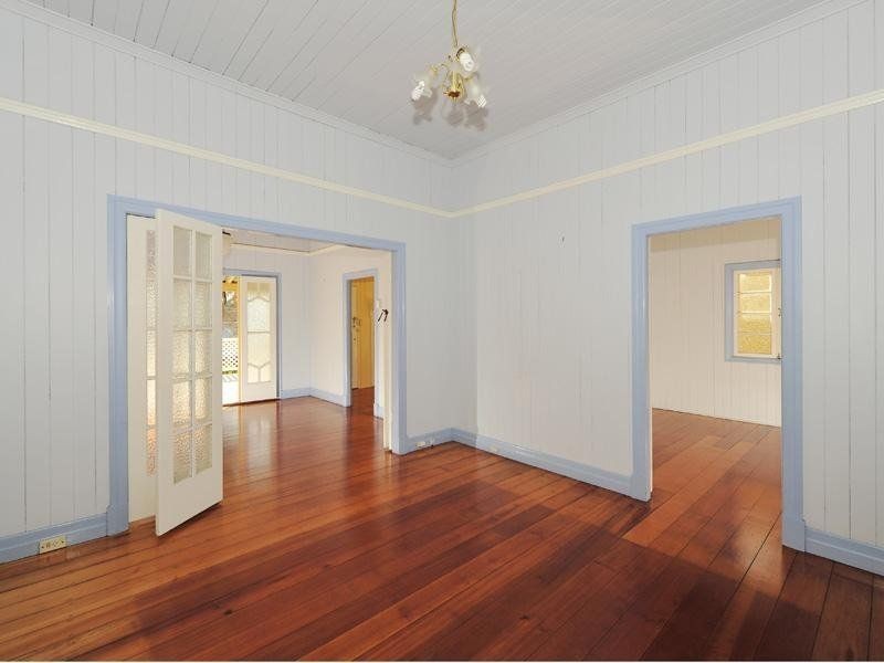 22 Frank Street, Norman Park QLD 4170