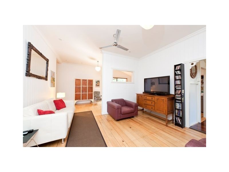 48 Hipwood Avenue, Coorparoo QLD 4151