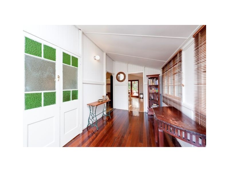 48 Hipwood Avenue, Coorparoo QLD 4151