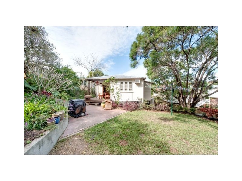 48 Hipwood Avenue, Coorparoo QLD 4151