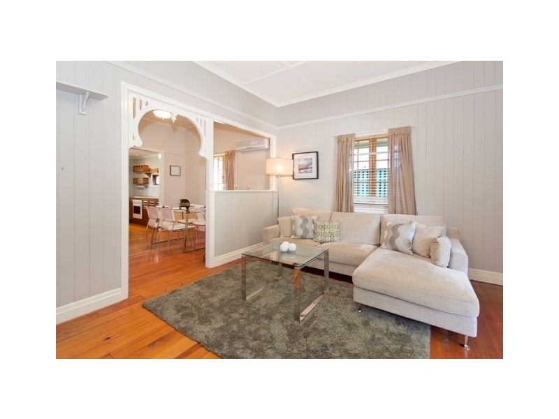 11A Pitney Street, Camp Hill QLD 4152