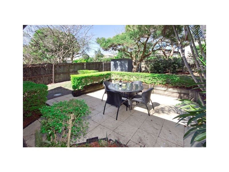 11A Pitney Street, Camp Hill QLD 4152