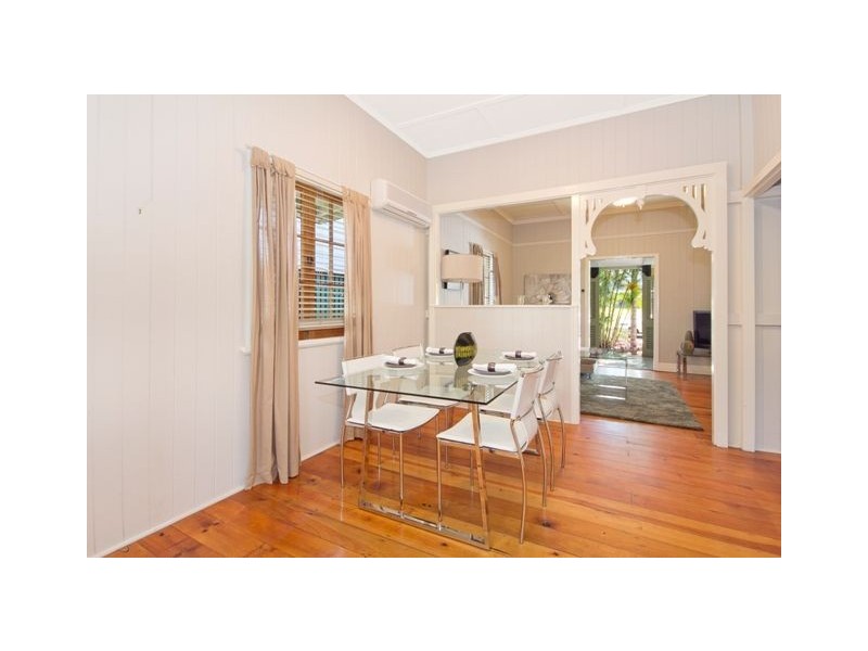 11A Pitney Street, Camp Hill QLD 4152