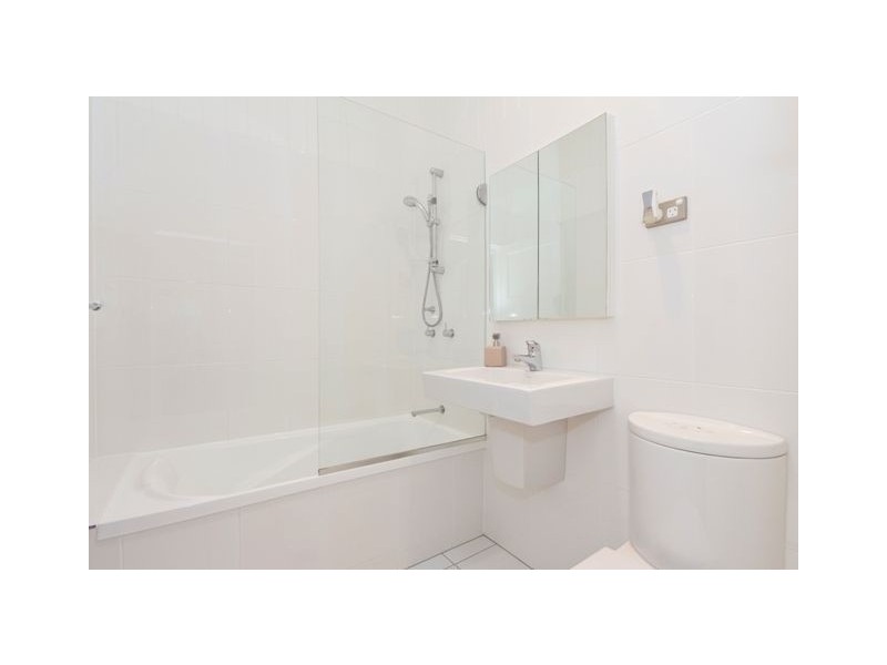 11A Pitney Street, Camp Hill QLD 4152