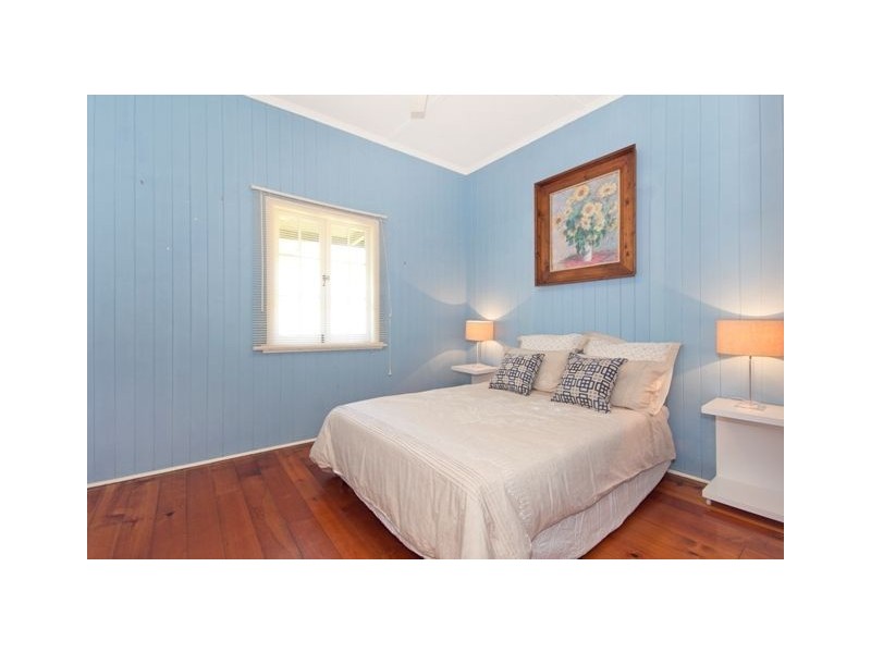 11A Pitney Street, Camp Hill QLD 4152