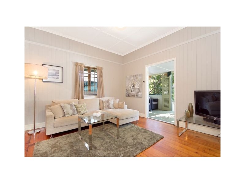 11A Pitney Street, Camp Hill QLD 4152