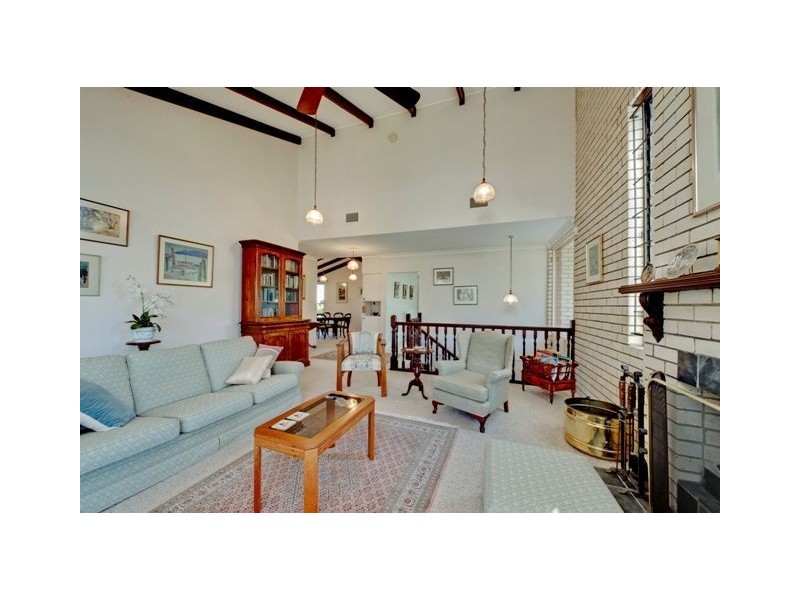 3 Pavo Street, Camp Hill QLD 4152