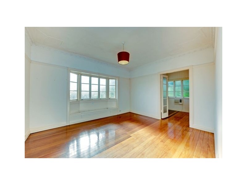 10 Brinawa Street, Camp Hill QLD 4152