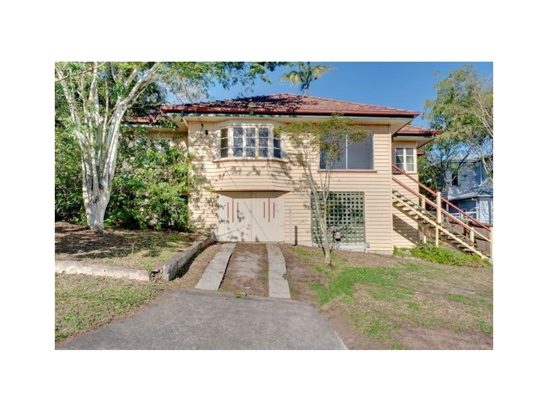 10 Brinawa Street, Camp Hill QLD 4152