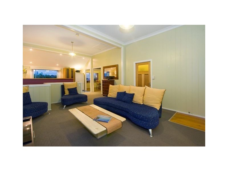 46 Ninth Avenue, Coorparoo QLD 4151