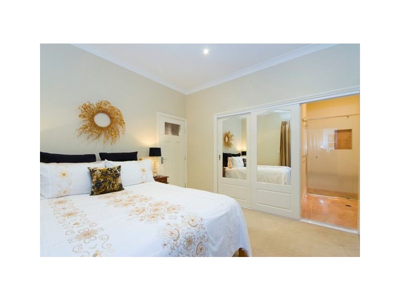 46 Ninth Avenue, Coorparoo QLD 4151